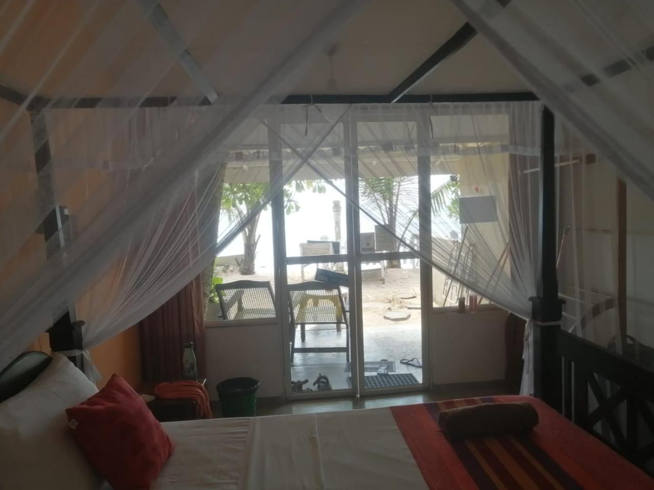 Happy Beach Resort ウナワトゥナ エクステリア 写真